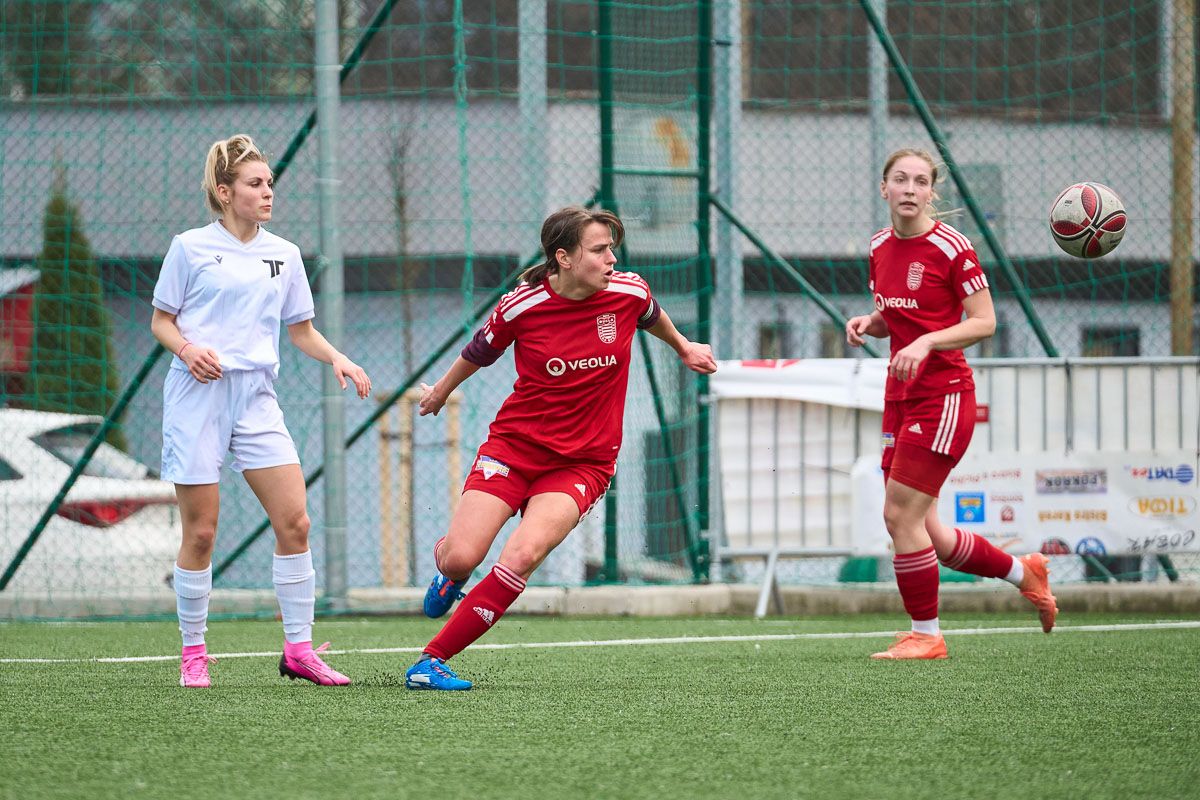 Ženy na záver základnej časti prehrali s AS Trenčín